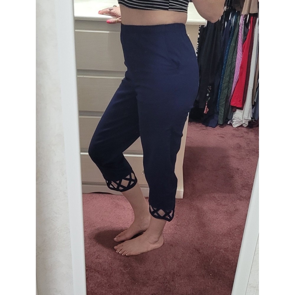 New Blue Denim & Co Cutout Capris sz XXS